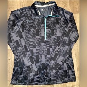Under Armour mens medium Shirt